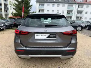 Mercedes-Benz GLA 180 GLA180d Aut Widescreen LED Navi Leder Kamera Bild 5