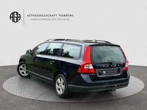 Volvo V70 Kombi 2.0 D3 Kinetic*AHK*Schiebed.*PDC Vo+Hi Bild 2