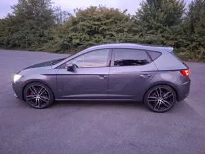 SEAT Leon 2.0 TSI StartStop Cupra 300 Bild 1