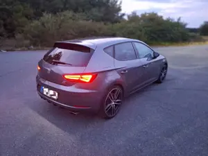 SEAT Leon 2.0 TSI StartStop Cupra 300 Bild 4