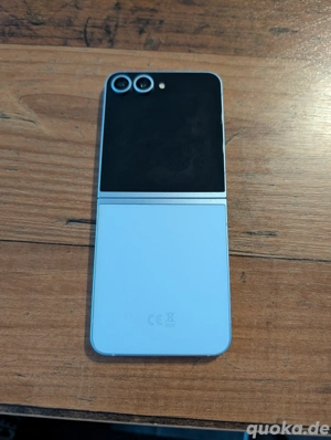 Samsung Galaxy Z Flip 6   256GB   Blau   Sehr guter Zustand + OVP