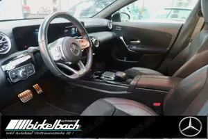 Mercedes-Benz CLA 200 SB AMG Night LED Bild 5