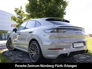 Porsche Cayenne GTS Coupe Luftfeder AHK Standheizung HeadUp Bild 3