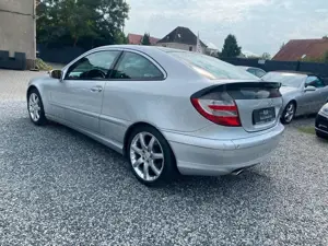 Mercedes-Benz C 320 Sportcoupe Sportpaket V6 Memory PANO PDC Bild 4