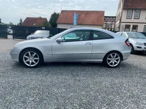 Mercedes-Benz C 320 Sportcoupe Sportpaket V6 Memory PANO PDC Bild 3