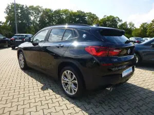 BMW X2 sDrive 18 i 57.300 KM/AUT/NAVI Bild 3