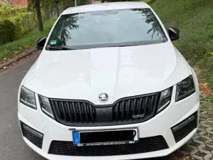 Skoda Octavia Octavia 2.0 TSI RS 245 mit AHK