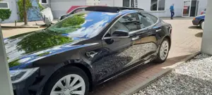 Tesla Model S 75, Panoramadach, mwst ausweisbar Bild 2