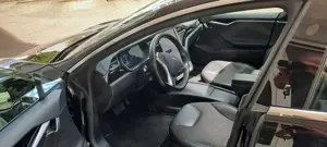 Tesla Model S 75, Panoramadach, mwst ausweisbar Bild 3