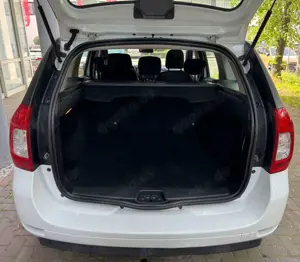 Dacia Logan TÜV AU NEU*KLIMA*PDC* Tempomat* Bild 5