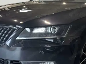 Skoda Superb Combi SportLine 4x4 2.0 TSI++Scheckheft!++1. Hand! Bild 5