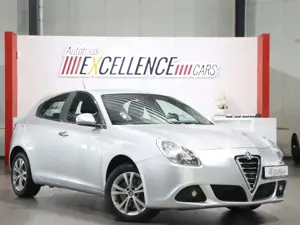Alfa Romeo Giulietta 1.4 TB / TEMPOMAT / EINPARKHILFE /