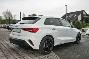 Audi A3 Sportback S line 35 TFSI S tronic Bild 3