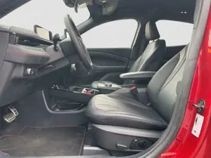 Ford Mustang Mach-E 75 kWh AWD Bild 4