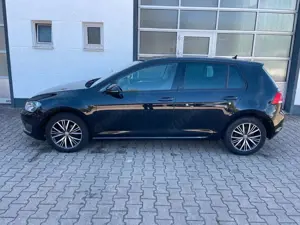 Volkswagen Golf VII Lim. Allstar 1,2 /AHK/SHZ/NAVI/GARANTIE Bild 2