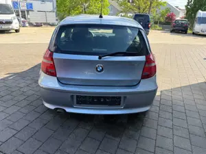 BMW 116 116d Bild 2