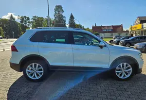 Volkswagen Tiguan Comfortline 4Motion Standhzg. Allwetter LED e.Heck Bild 5