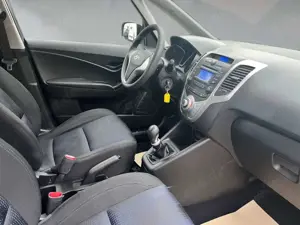 Hyundai iX20 1.4 UEFA EURO 2012 Edition Bild 4