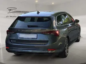Skoda Octavia Combi 2.0 TDI DSG Style GRA LED Navi Kam Bild 5