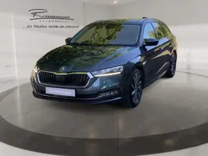 Skoda Octavia Combi 2.0 TDI DSG Style GRA LED Navi Kam Bild 2