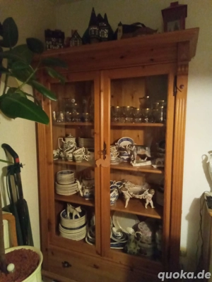 V&B Burgenland blau  b. 24 Pers. u. grün 12 Pers. 1.Wahl v. Privat