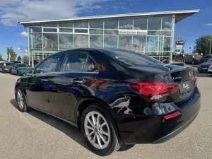 Mercedes-Benz A 250 e/NAVI/KAMERA/LEDER/TOTER WINKEL/VIRTUAL Bild 3