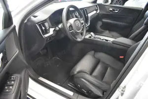 Volvo V60 2.0 B4 Inscription Aut Navi LED Leder 1-Hand Bild 5