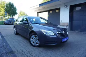 Opel Insignia 2.0 CDTI Edition NAVI+AHK+PDC+XENON+TAMPOMAT+ALU
