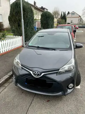 Toyota Yaris 1.0 VVT-i Bild 2
