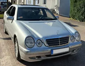 Mercedes-Benz E 240 E-Klasse Elegance