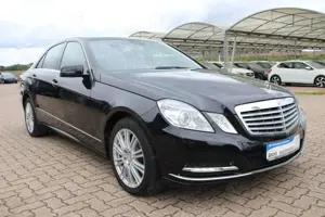 Mercedes-Benz E 300 de Hybrid Lim. BlueTec Xenon/Standheizung Bild 3
