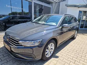 Volkswagen Passat Variant 2.0 TDI DSG Navi LED Kamera ACC Sitzheizung ALU Bild 4