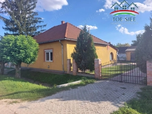 Ungarn - Abádszalók (idn250502)