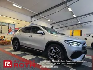 Mercedes-Benz GLA 250 GLA 250 4M AMG Sport P-Dach Kamera LED PTS Navi Bild 4