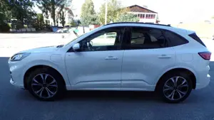 Ford Kuga Plug-In Hybrid ST-Line X, 1. Hand