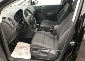 Volkswagen Golf Plus 1.9 TDI DPF Tour Bild 4