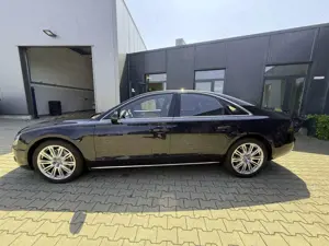 Audi A8 4.2 TDI quattro Bild 4