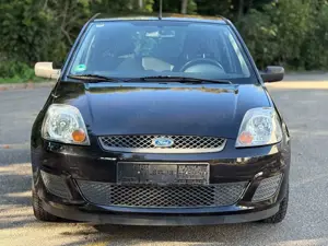 Ford Fiesta Fun X , Km ; 129000 + Klima , Tüv Neu .