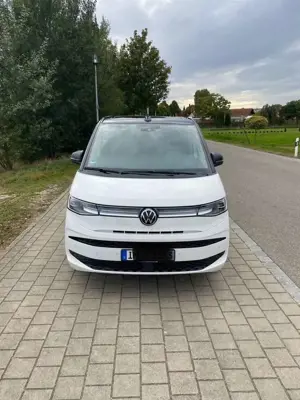 Volkswagen T7 Multivan 2,0 TDI KÜ Edition weiß AHK ACC Bild 5