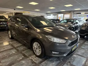 Ford Focus Turnier Business Lenkradheizung*Sitzh*AHK Bild 3