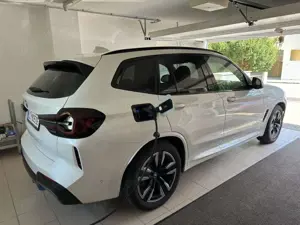 BMW iX3 Inspiring, AHK, Schiebedach Bild 1