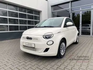 Fiat 500e Digitales Cockpit Apple CarPlay Android Auto Klima