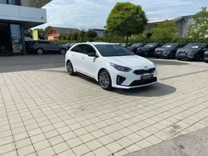 Kia ProCeed / pro_cee'd GT 1.6 T-GDI 204 DCT7 Navi LED JBL Modell 2020 ...