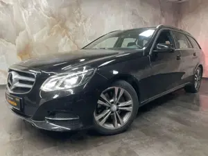 Mercedes-Benz E 350 E -Klasse  E 350 BlueTec+Schiebedach+1.Hand+