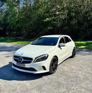 Mercedes-Benz A 180 d AUTOMATIK,Kamera,SZH,PDC,Carbon Bild 4