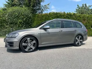 Volkswagen Golf VII Variant R !Dsg!Kamera!Acc!1.HD!!Mwst!
