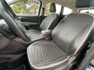 Ford Kuga Vignale Bild 3