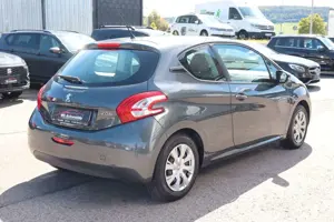 Peugeot 208 Active_Klima_Tempomat_86TKM Bild 5