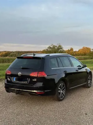 Volkswagen Golf Variant Highline BMT Bild 5
