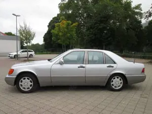 Mercedes-Benz S 300 SE+AUTOMATIK+AHK+FÄHRT GUT+TÜV NEU Bild 5
